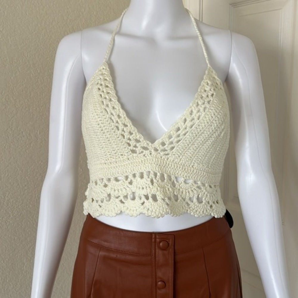 Lulus Ivory Cotton let's run away crochet knit cropped halter back tie top M/L